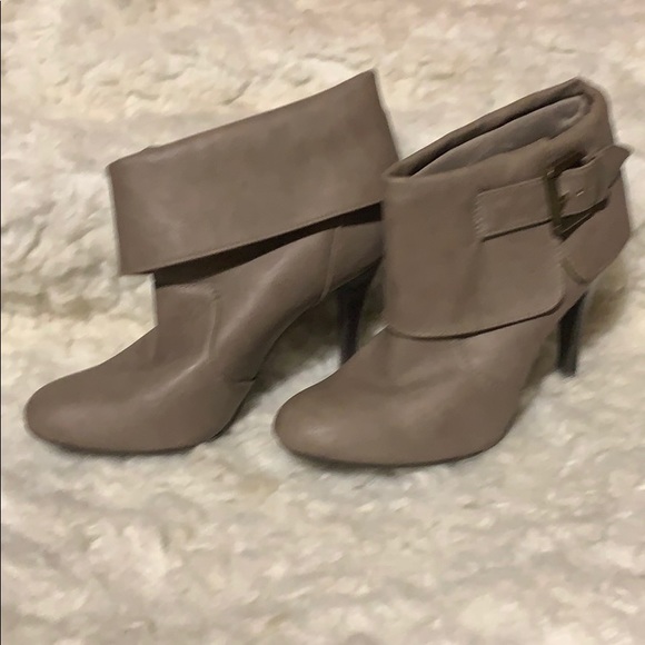 New Direction booties - Picture 3 of 8